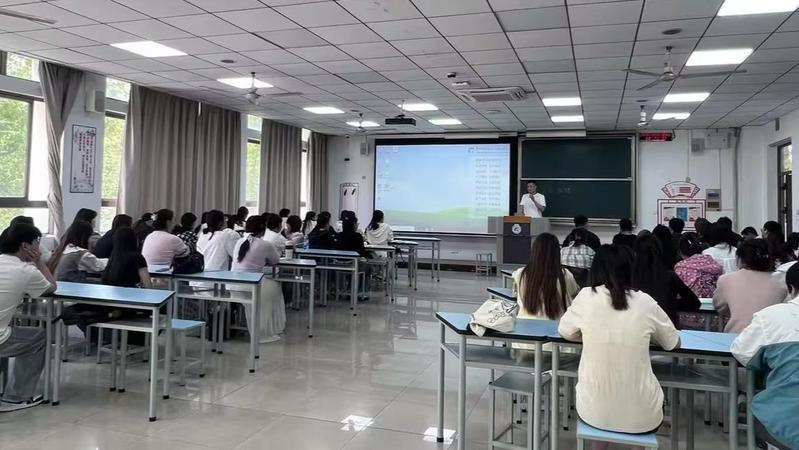 可结合站内栏目与相关篇目对照查看