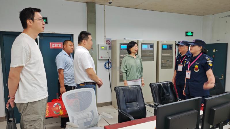可结合站内栏目与相关篇目对照查看