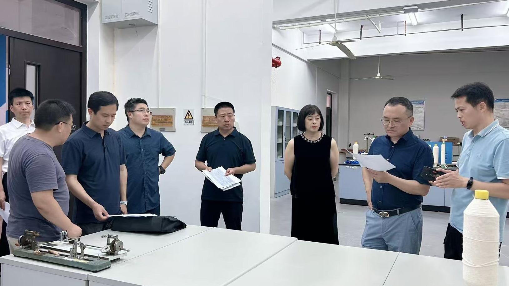可结合站内栏目与相关篇目对照查看